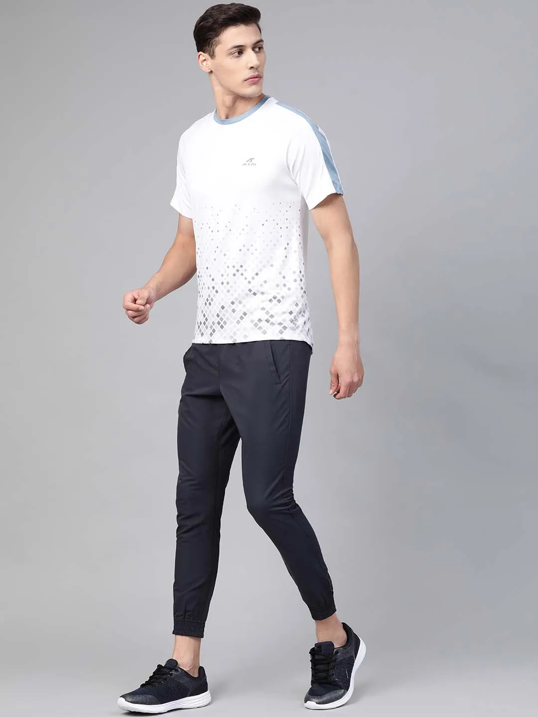 Alcis Men White Grey Printed Round Neck Training T-shirt