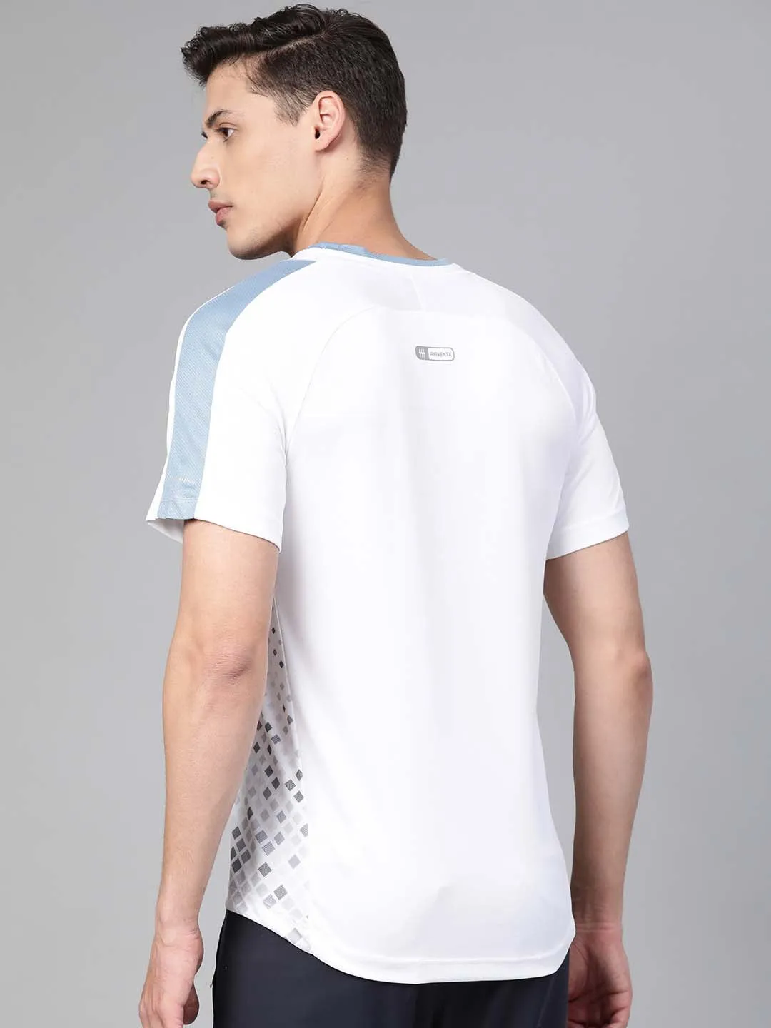 Alcis Men White Grey Printed Round Neck Training T-shirt