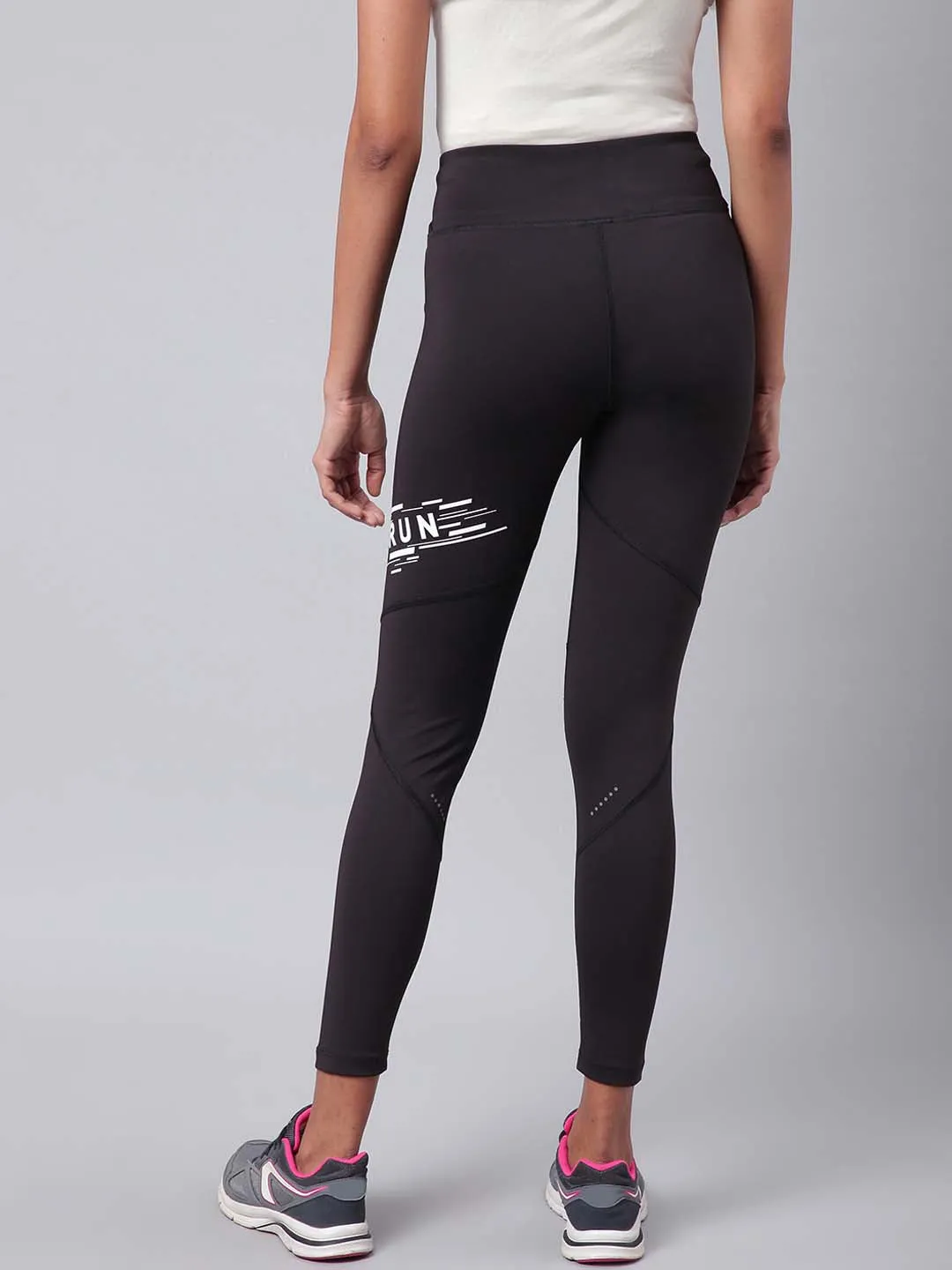 Alcis Women Black Drytech  Solid Cropped Training Tights