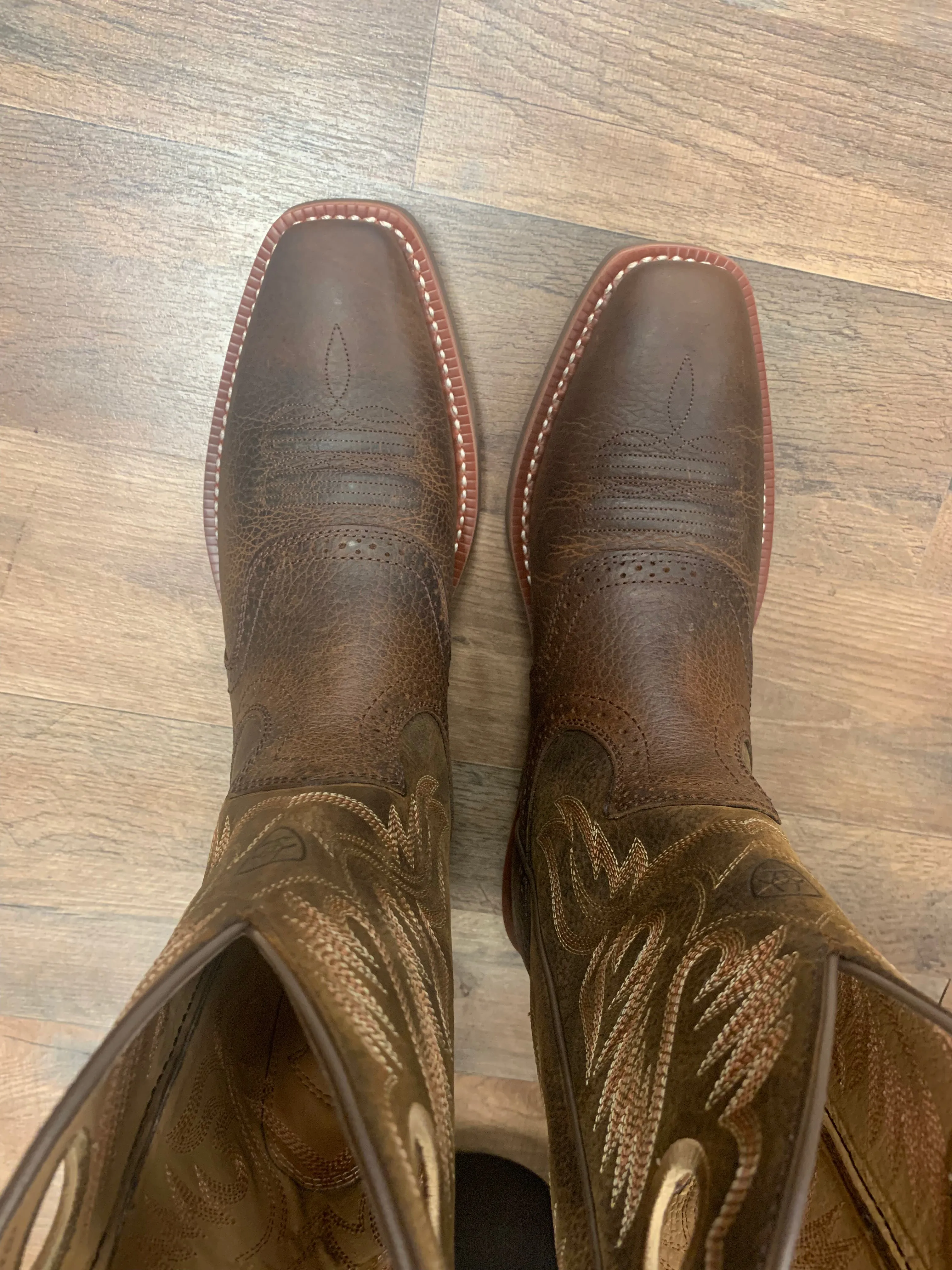 ARIAT HERITAGE ROUGHSTOCK