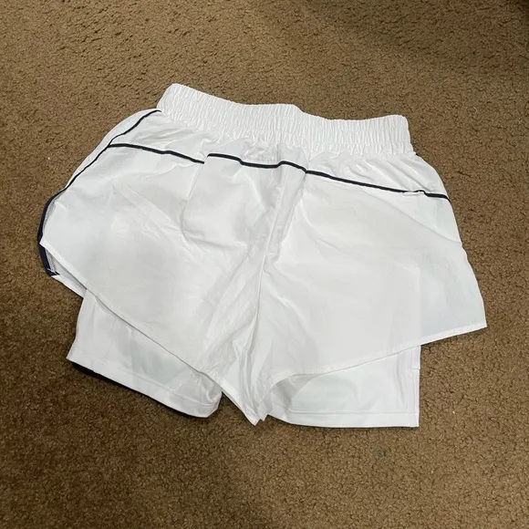 Bandier Contrast Run Shorts