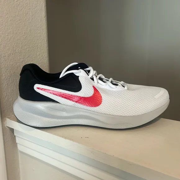 Brand New Nike REVOLUTION 7 Men's Photon Dust Fire Red Running Shoes Sz  12