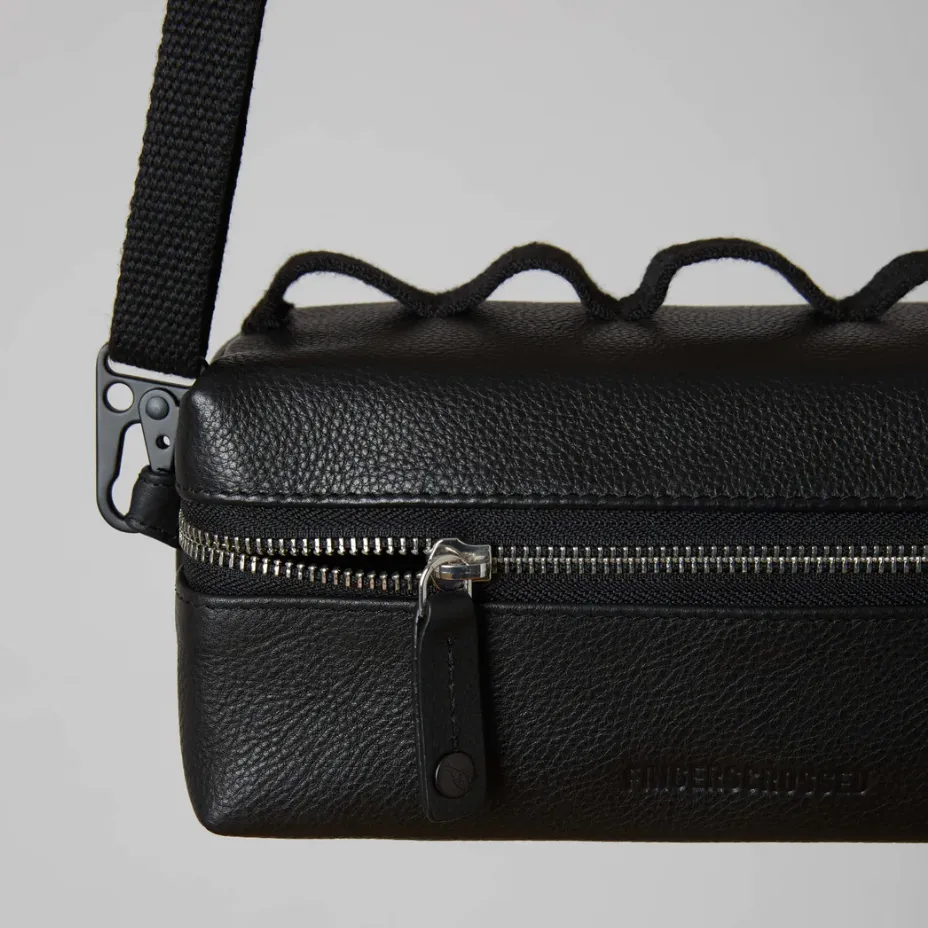FINGERSCROSSED #Leather Handlebar Bag