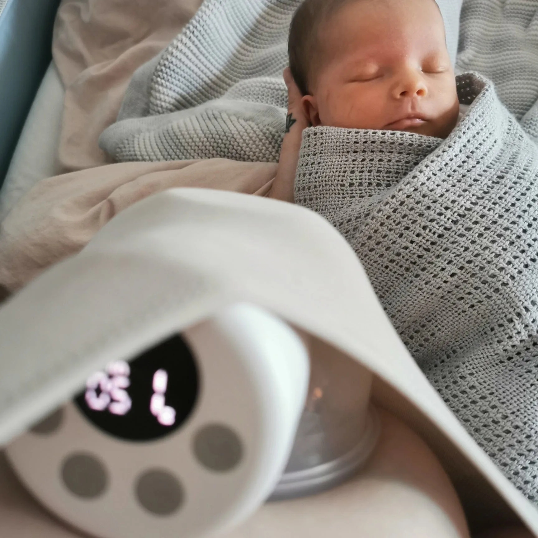 Fraupow Wearable Breast Pump 2023
