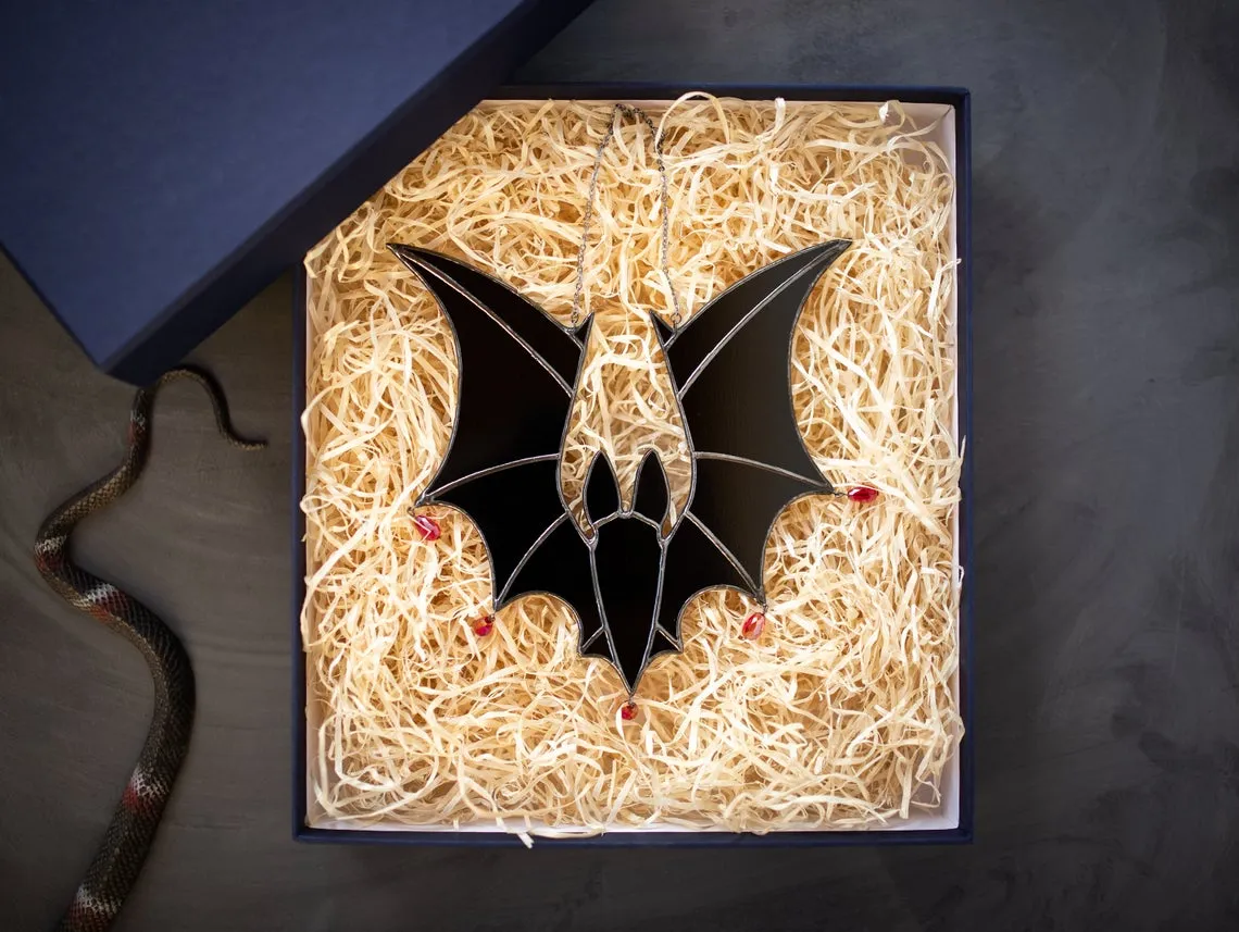 Halloween Stained Glass Bat Suncatcher - Spooky & Stylish Home Decor