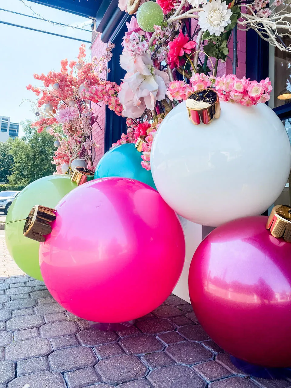 HOLIBALL- 30" WHITE INFLATABLE BALL