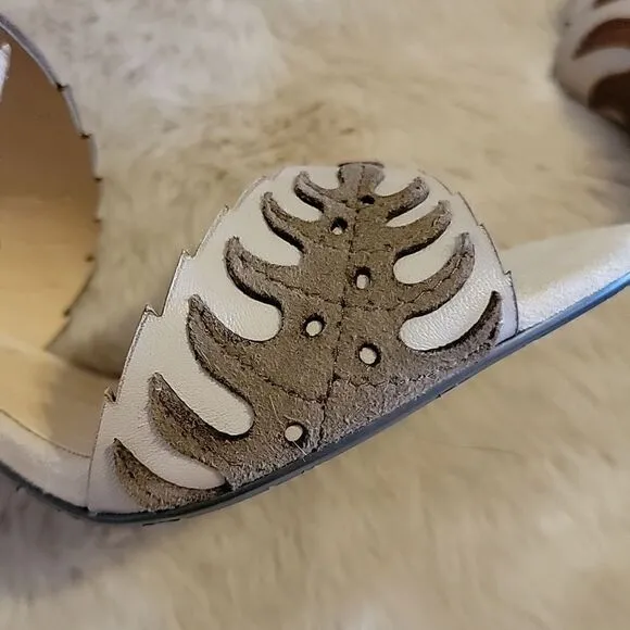 J RENEE' ANHELINA LEATHER LEAF PATTERN HEELS PUMPS, SIZE 10 - NEW