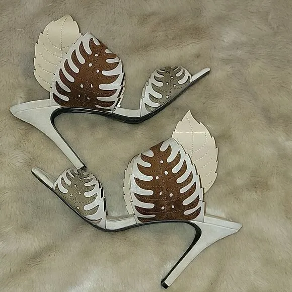 J RENEE' ANHELINA LEATHER LEAF PATTERN HEELS PUMPS, SIZE 10 - NEW
