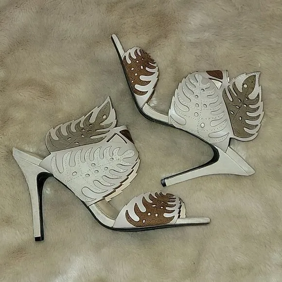 J RENEE' ANHELINA LEATHER LEAF PATTERN HEELS PUMPS, SIZE 10 - NEW