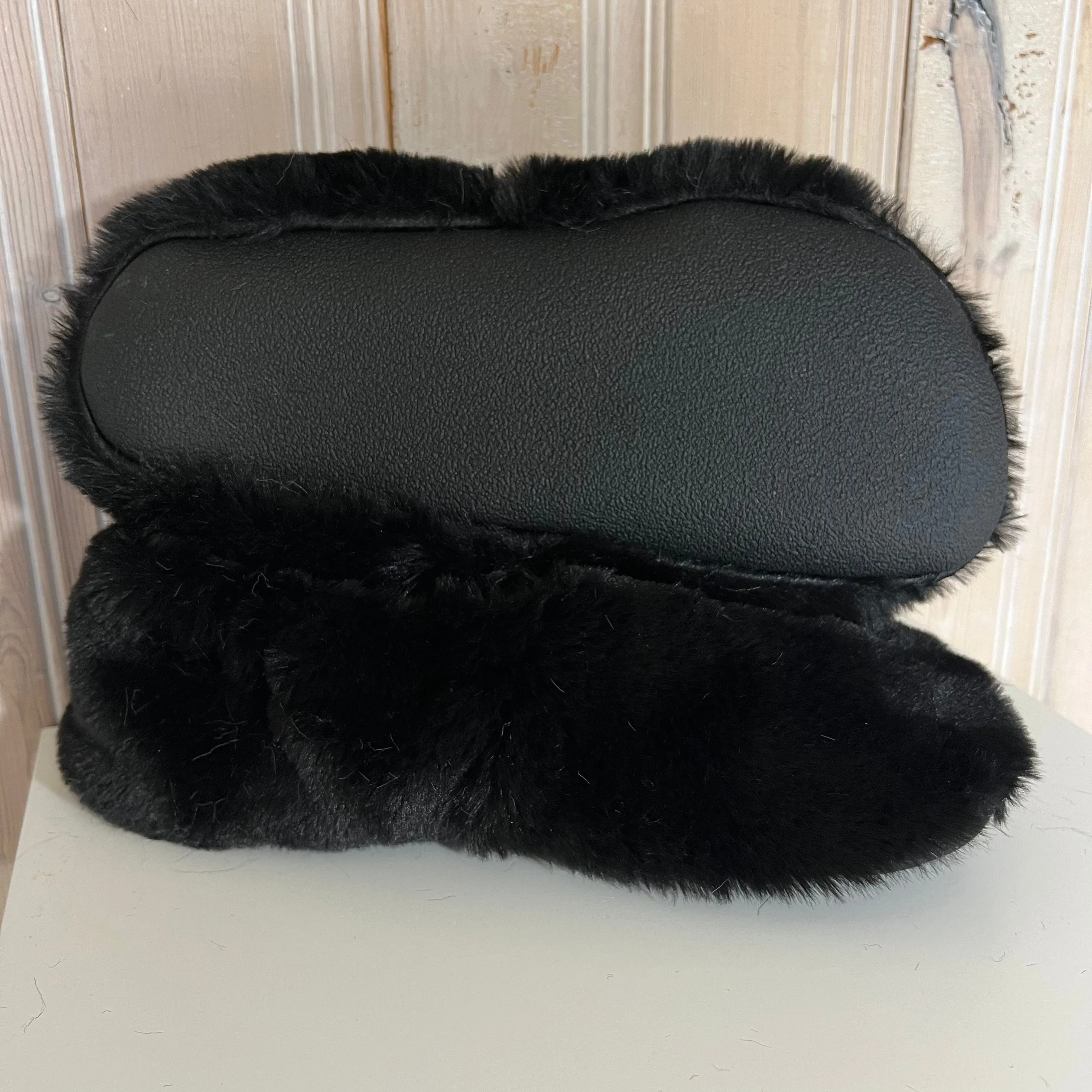 JadyLadys - Furry Black