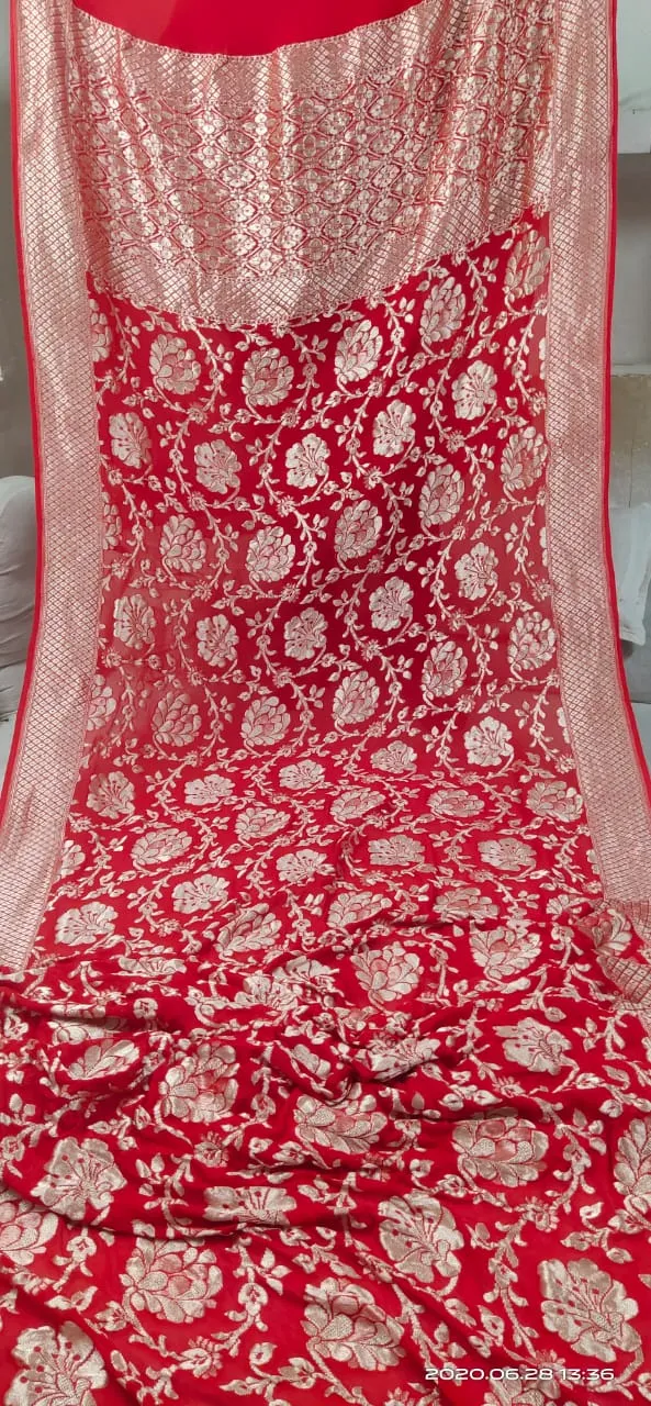 Karwachauth Red Floral Jaal Banarasi Saree