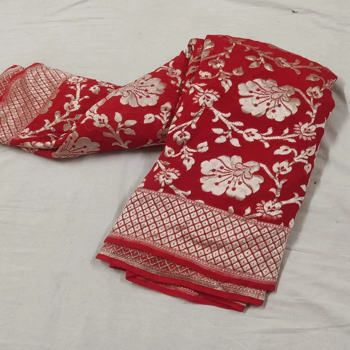 Karwachauth Red Floral Jaal Banarasi Saree