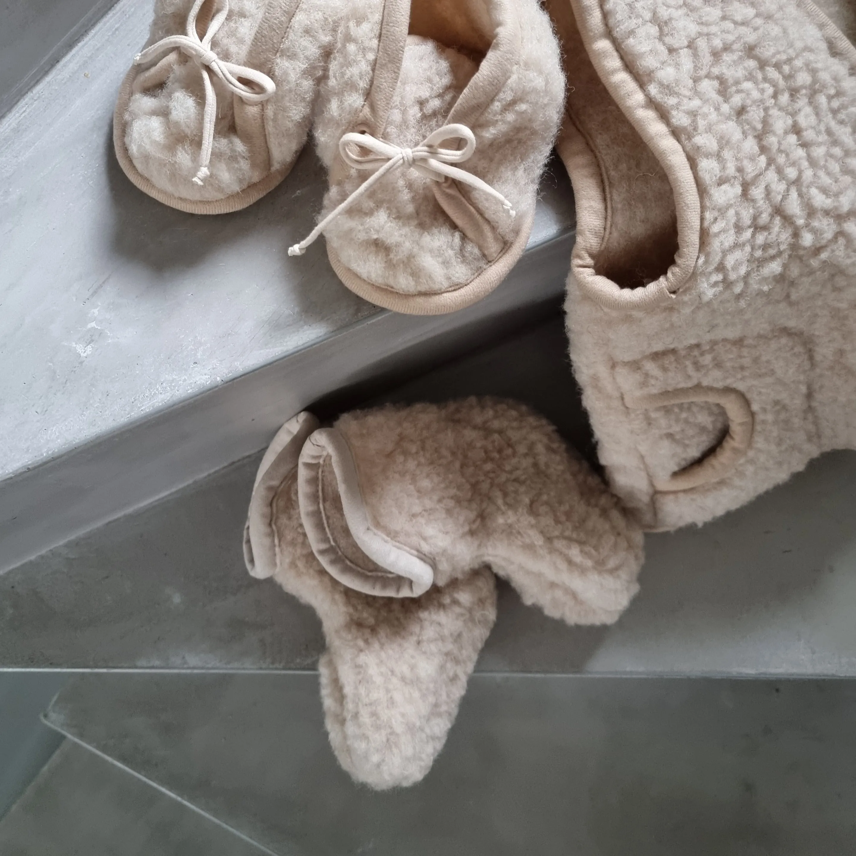 Latte Pure Wool Baby Booties