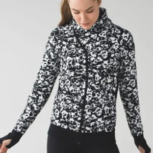 Lululemon Cozy Cuddle up Jacket