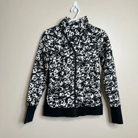 Lululemon Cozy Cuddle up Jacket