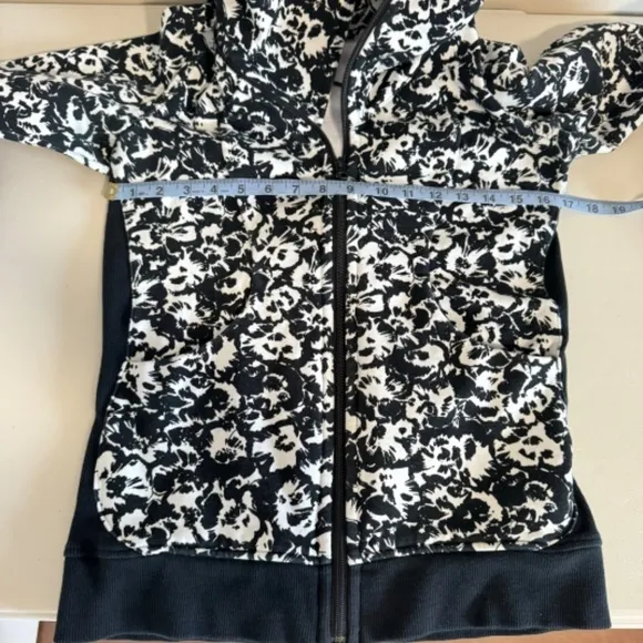 Lululemon Cozy Cuddle up Jacket
