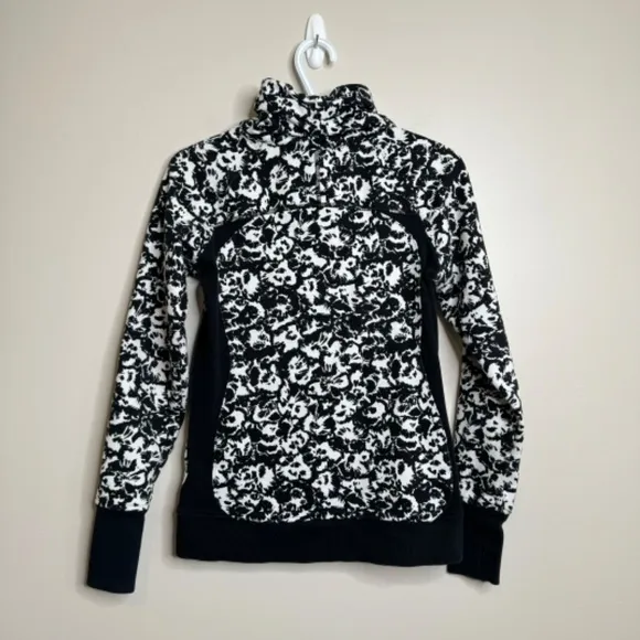 Lululemon Cozy Cuddle up Jacket