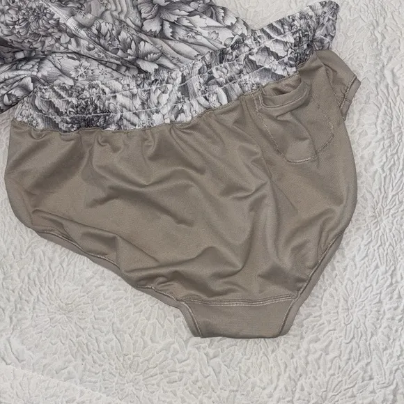 Lululemon Hotty Hot II Long 4&quot; Mini Twine Pattern Athletic Short