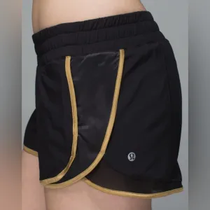 Lululemon🦄Super Squad Short Black Gold Size 6✨Excellent Condition Rare