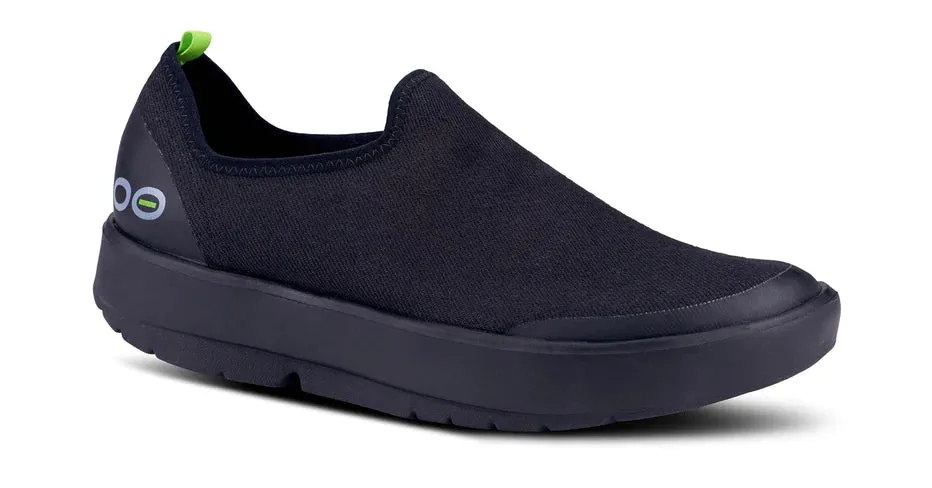 NEW IN BOX! WOMEN'S OOFOS OOMG EEZEE LOW BLACK SZ W9!  ALLEVIATES FOOT PAIN, JOINT PAIN BY REDUCING STRESS ON KNEES, ANKLES & JOINTS!! RETAILS $189 
