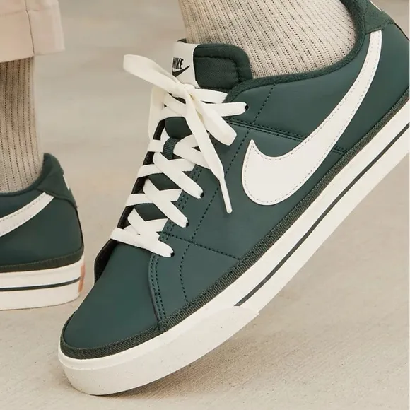 Nike Court Legacy Pro Green and White Sneakers DR9864 300 Mens Sz 10.5