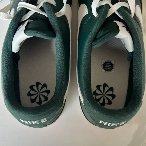 Nike Court Legacy Pro Green and White Sneakers DR9864 300 Mens Sz 10.5