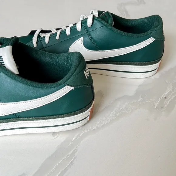 Nike Court Legacy Pro Green and White Sneakers DR9864 300 Mens Sz 10.5