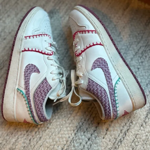 Nike Girls Jordan 1 Low Bordeaux Knit Youth Running Shoes