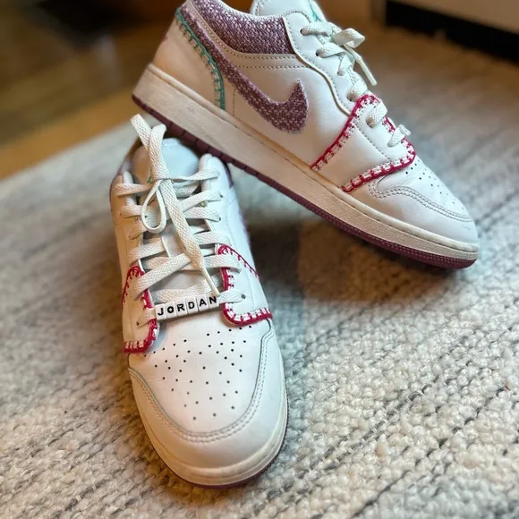Nike Girls Jordan 1 Low Bordeaux Knit Youth Running Shoes