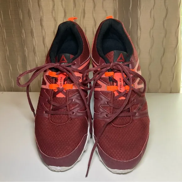 Reebok RealFlex Fusetie Train 4.0 Men's 11.5 Running Shoes Sneakers Red Black