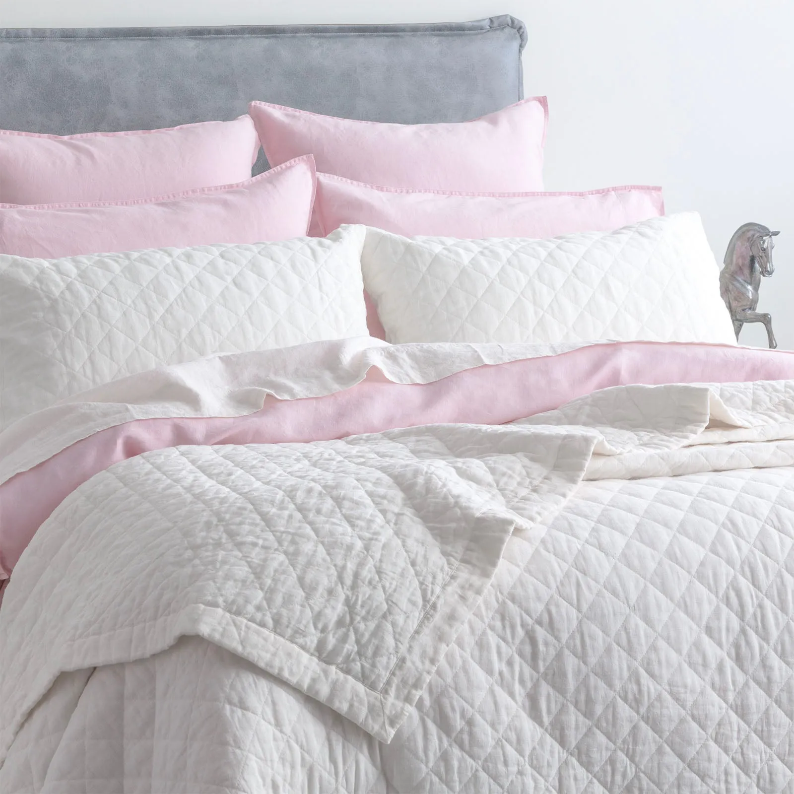 Renee Taylor Cavallo Stone washed French Linen Quilted Bed Coverlet Set - White
