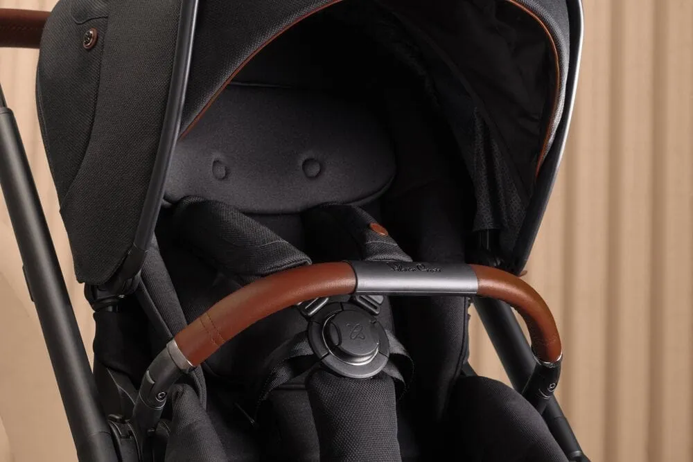 Silver Cross Reef with First Bed Folding Carrycot - Orbit