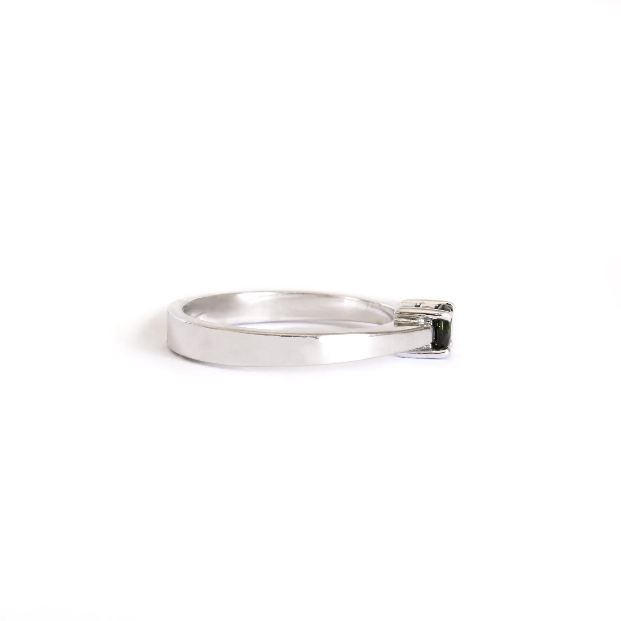 Simply Stylish Petite White Gold Round Tourmaline Solitaire Ring