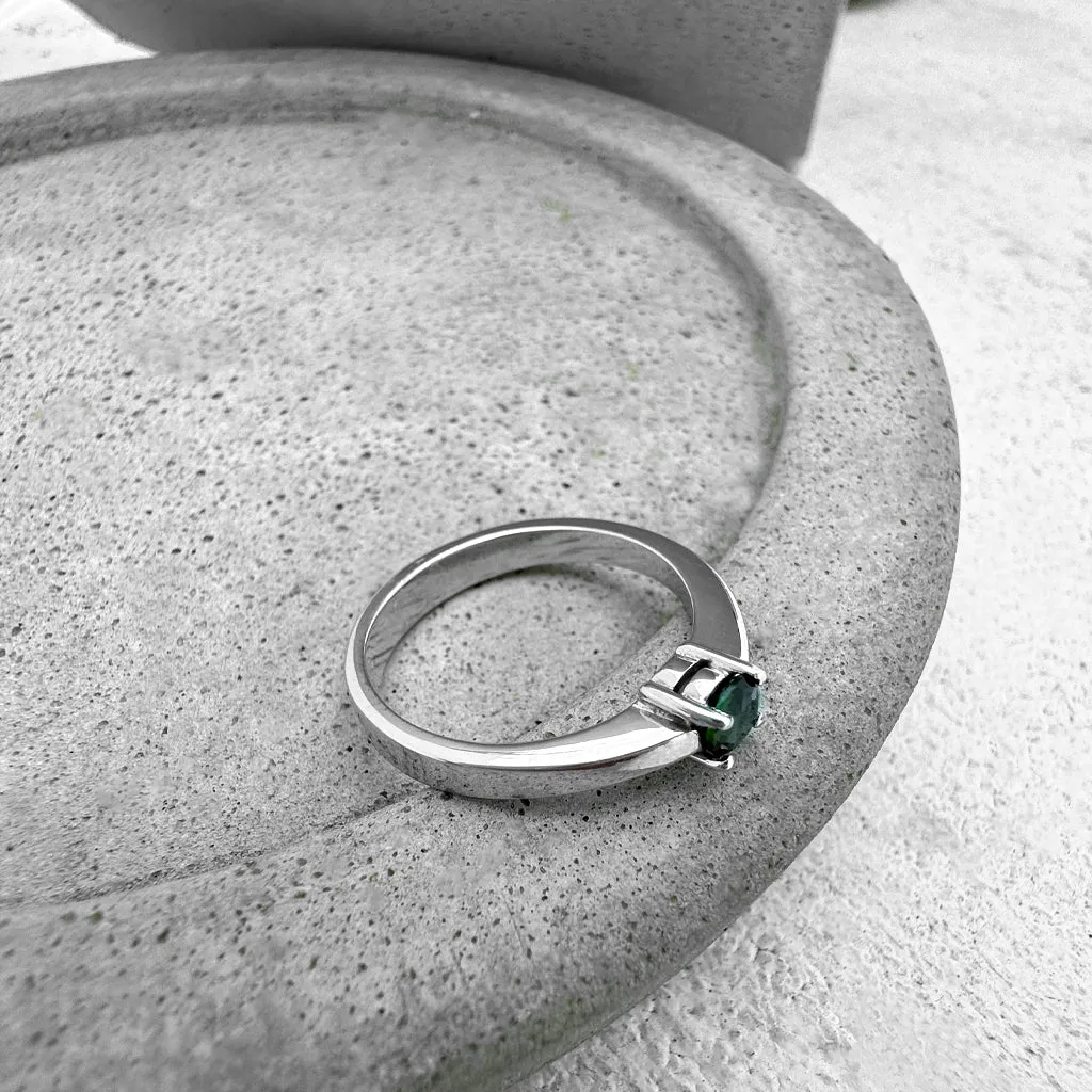 Simply Stylish Petite White Gold Round Tourmaline Solitaire Ring