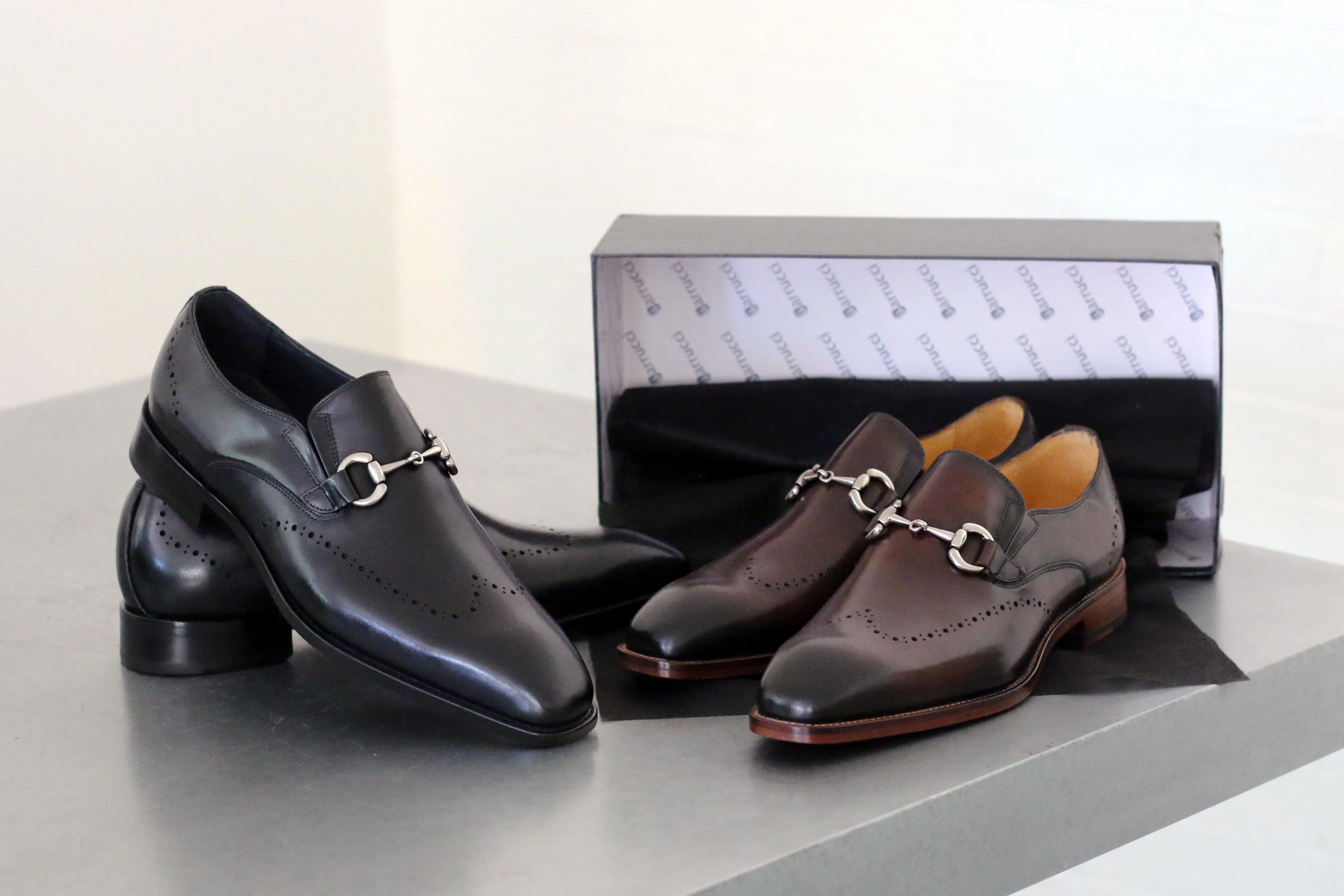 Style: 901-01-Black