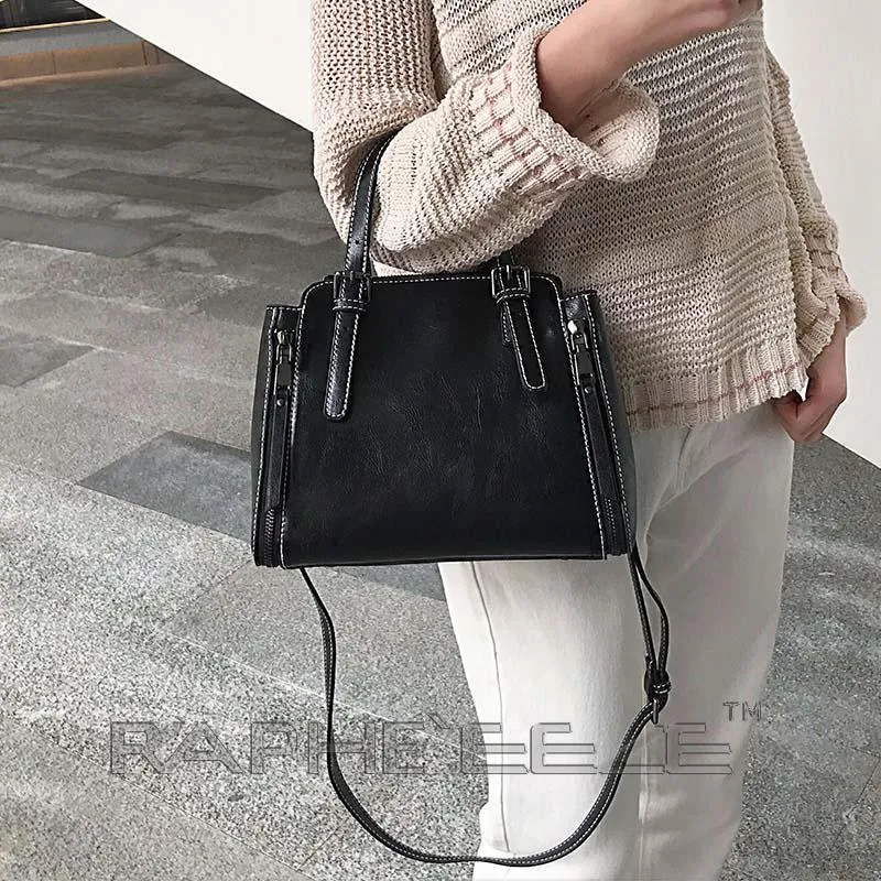Stylish Tote Bag for Woman - Midi Sized Handbag