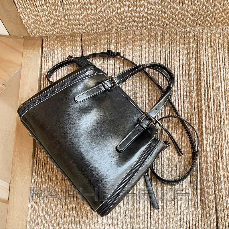 Stylish Tote Bag for Woman - Midi Sized Handbag