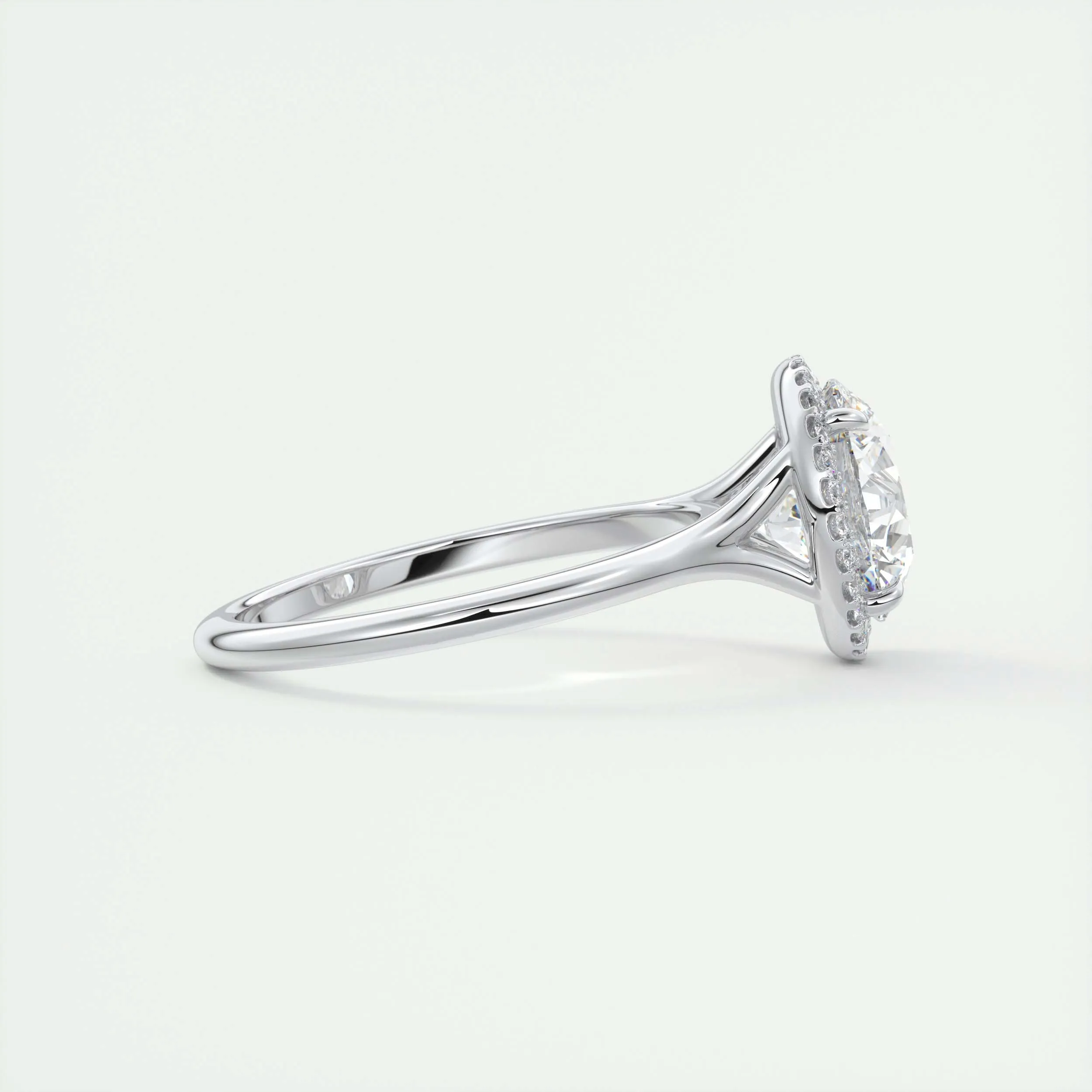 The Breezy Halo | Round