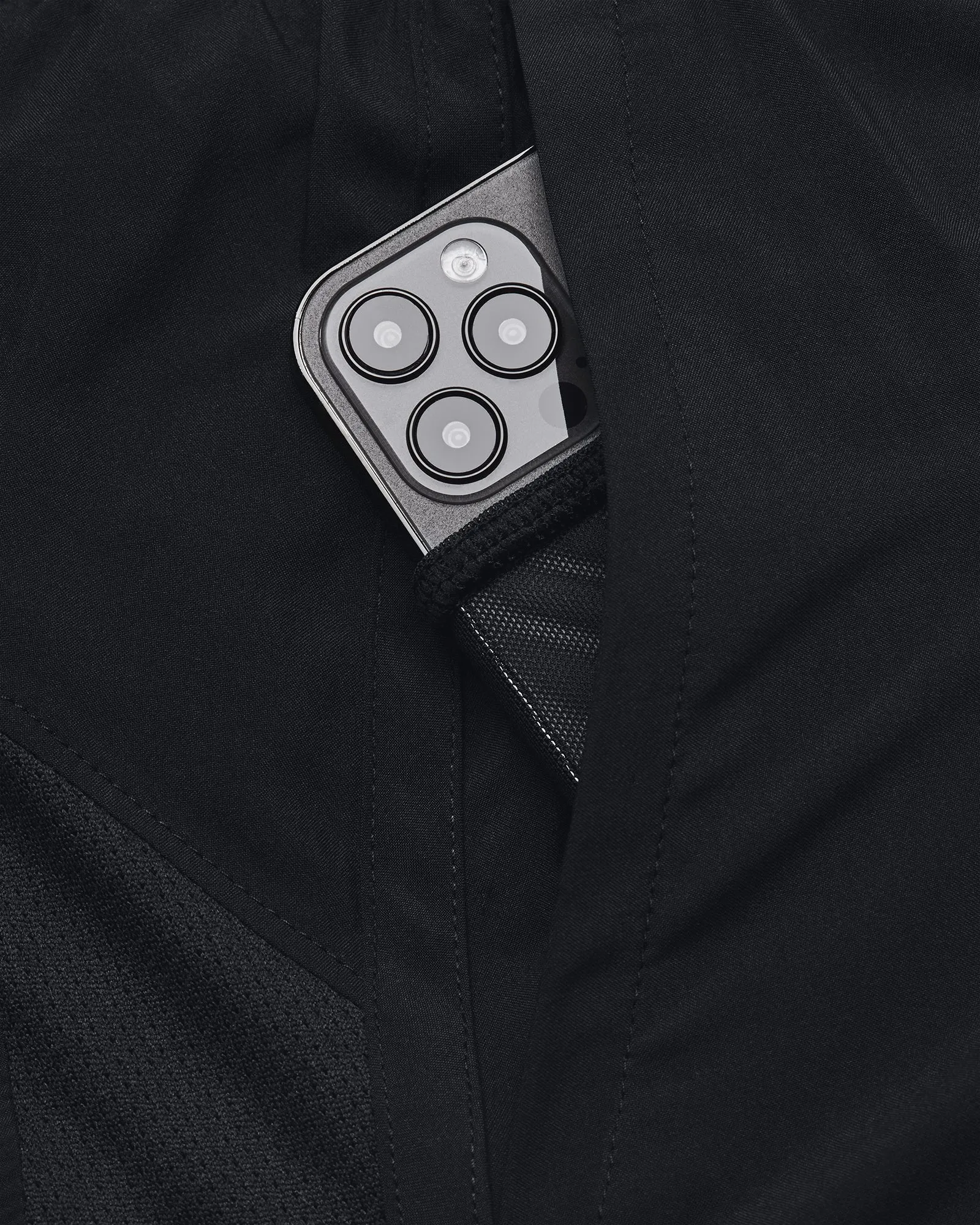 Under Armour Launch 7 Inch Mens Running Shorts - Black