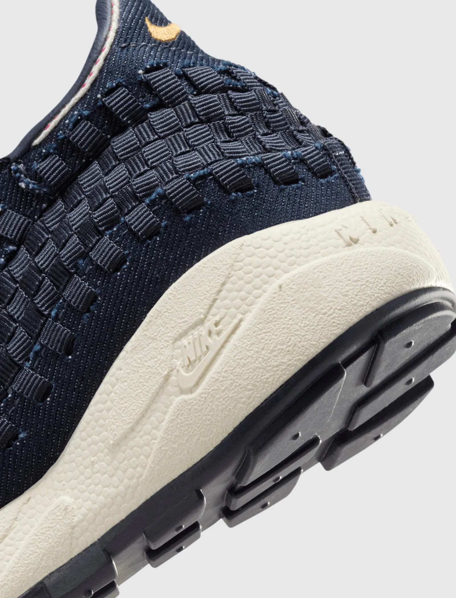 WOMEN'S AIR FOOTSCAPE WOVEN "DENIM"