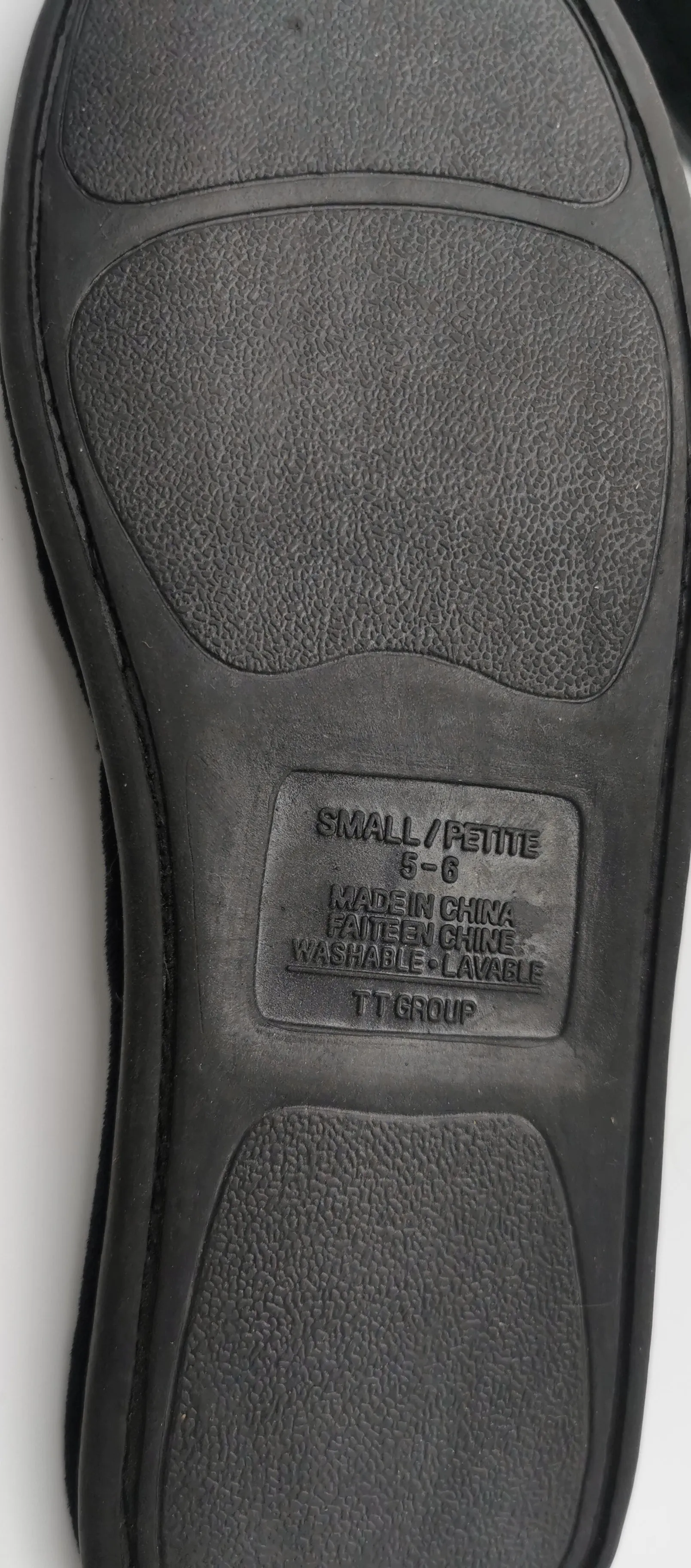 WOMENS SIZE SMALL (5/6) - Soft, Black Indoor / Outdoor Slippers NWOT B25