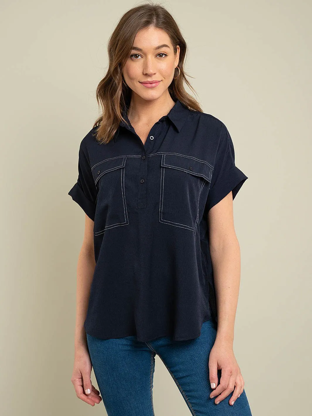 WOMEN'S WOVEN FRONT POCKETS TOP